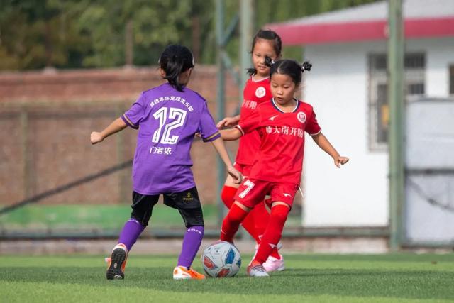 梅西入选FIFA最佳球员候选 记者：是对足球的侮辱