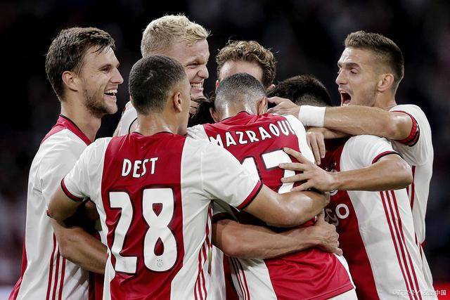 莫兰德15+14徐杰14分 广东6人上双大胜深圳